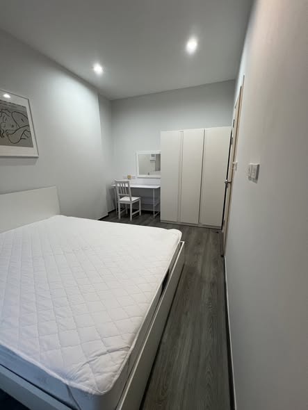 bedroom of Rich Park Triple Station