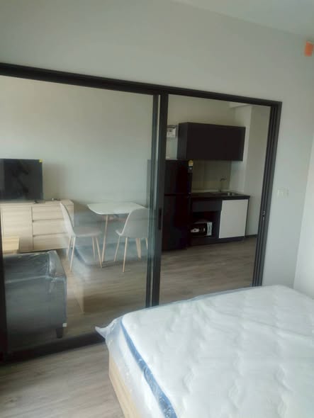 bedroom and room interior of Rich Point @BTS Wutthakat