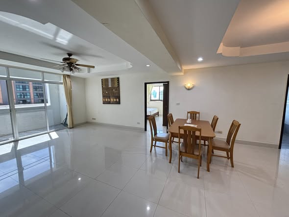 Royal Castle Sukhumvit