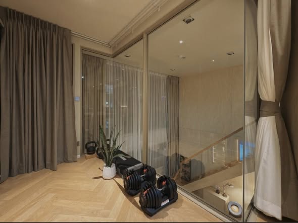 bedroom and room interior of S47 Sukhumvit