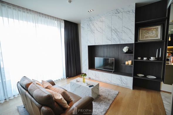 bedroom and living room of SALADAENG One