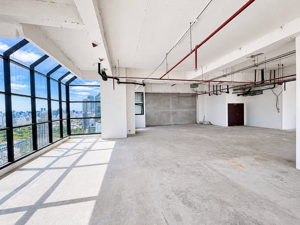 room interior of Sathorn Gardens
