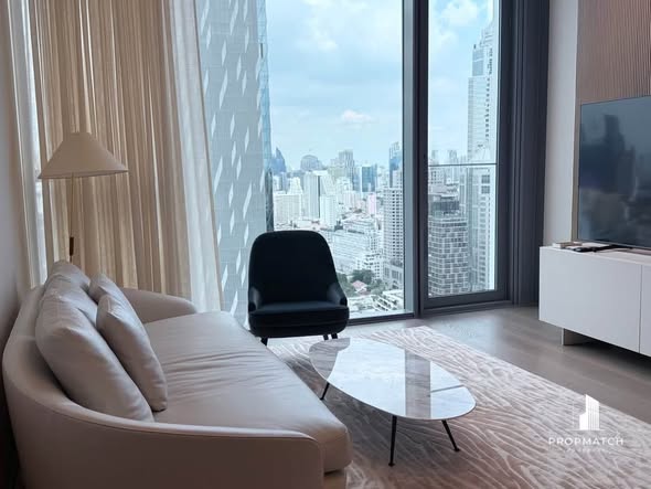 bedroom and living room of SCOPE Langsuan