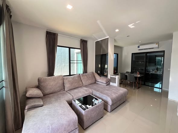 living room and bedroom of SENA VILLAGE Ramindra KM.9