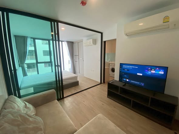 bedroom and room interior of Serio Sukhumvit 50