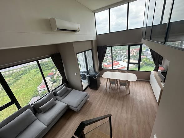 living room and room interior of SIAMESE RAMA9 SITE OFFICE