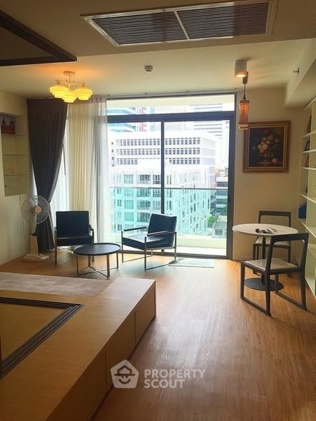 bedroom of Siamese Surawong