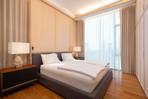bedroom of Sindhorn Lumphini