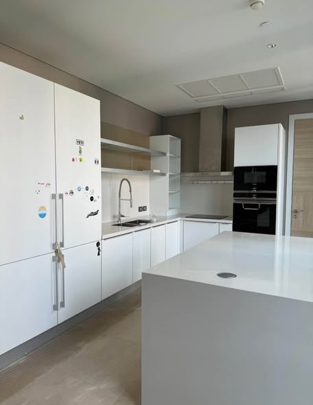 kitchen of Sindhorn Residence