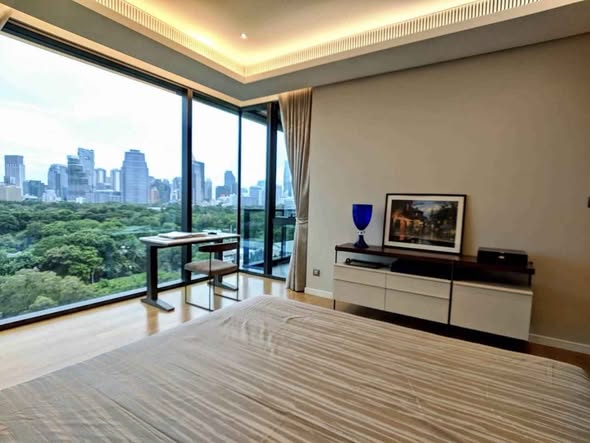 living room and bedroom of Sindhorn Tonson