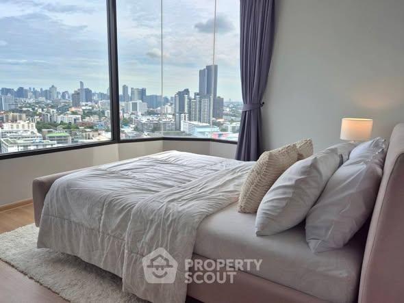 bedroom of Skyrise Avenue Sukhumvit 64