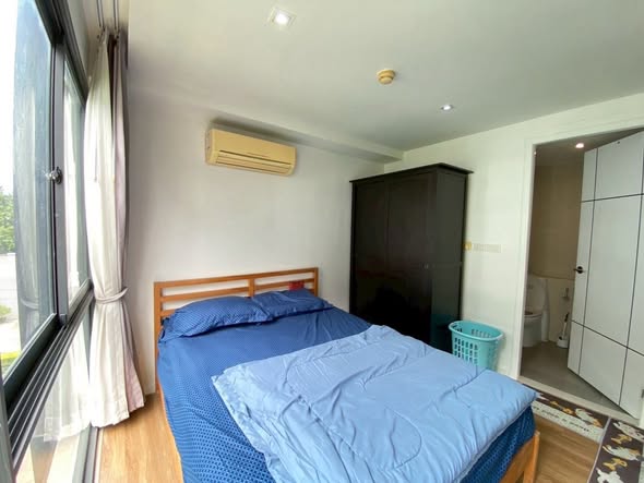 bedroom of Socio Reference 61
