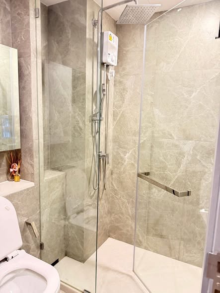 room interior and bathroom of SOHO​ BANGKOK​ RATCHADA​