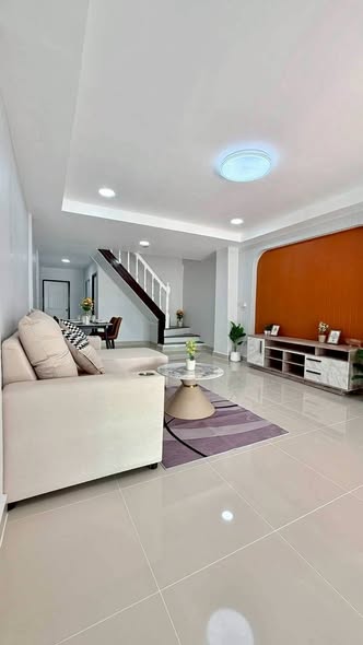 living room of Soi Mu Ban Lan Thong