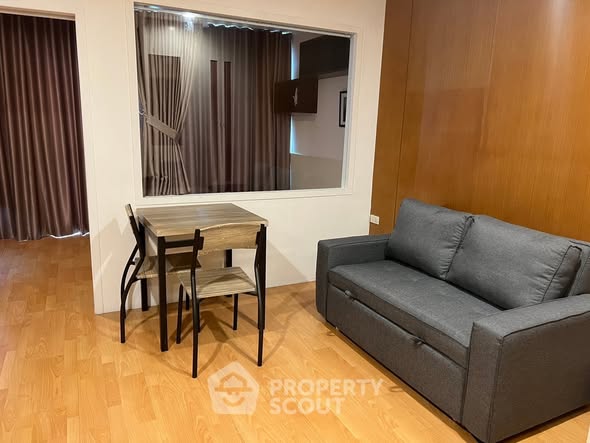 room interior of St Louis Grand Terrace