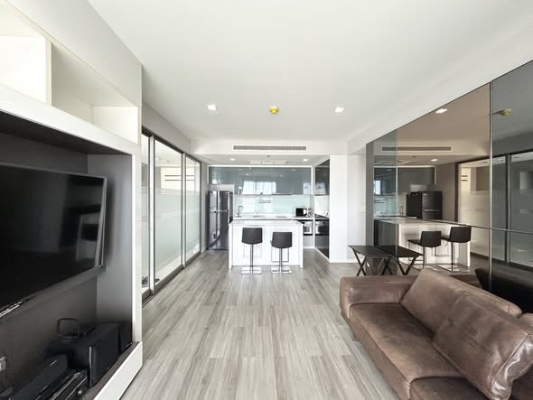 living room and room interior of StarView Rama 3
