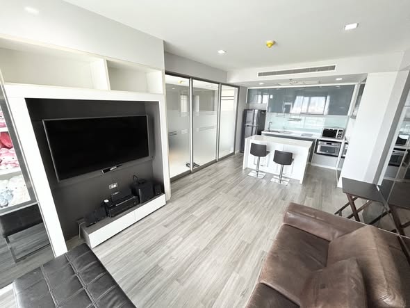 living room and room interior of StarView Rama 3