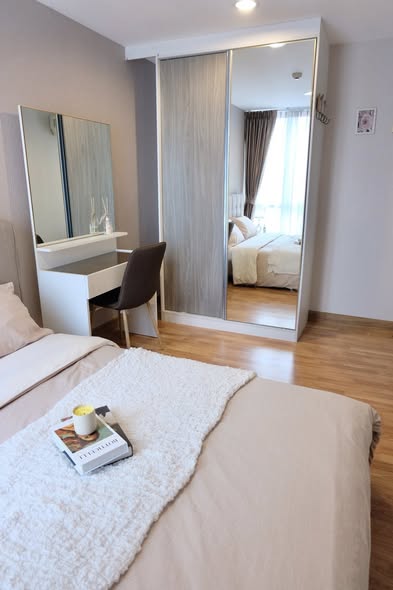 bedroom of Sucharee Life 2