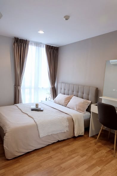 bedroom of Sucharee Life 2