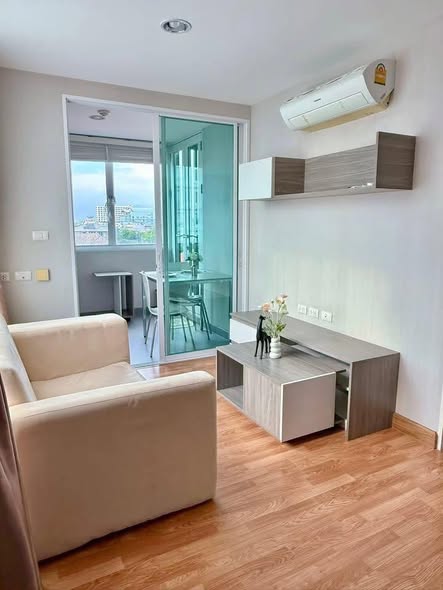 living room and room interior of Sucharee Life (สุชารี ไลฟ์)