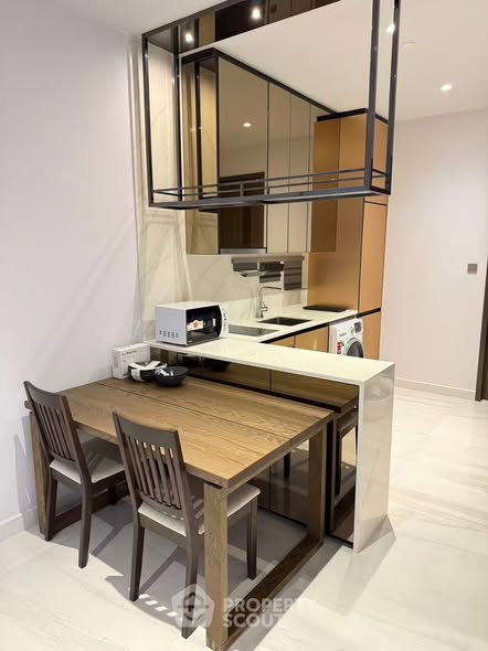 room interior and kitchen of Supalai Icon Sathon