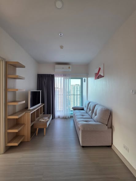 living room of Supalai Loft Sathon-Ratchaphruek