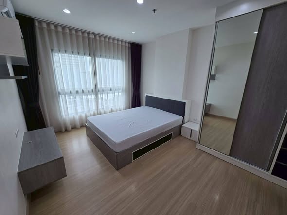 bedroom of Supalai Loft Talat Phlu Station