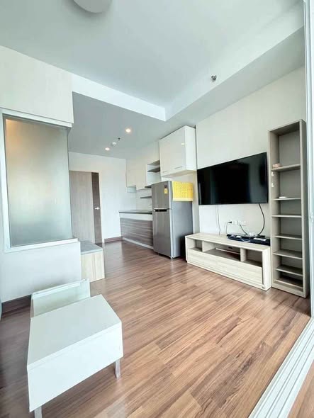 bedroom and living room of Supalai Monte II