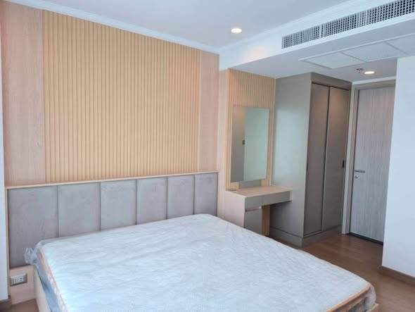 bedroom of Supalai Oriental Sukhumvit 39