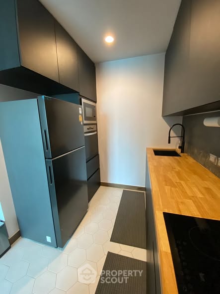 kitchen of Supalai Oriental Sukhumvit 39