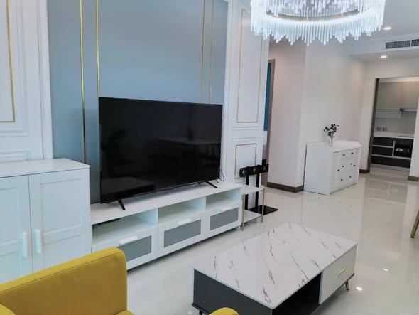 living room and room interior of Supalai Oriental Sukhumvit 39