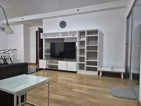 living room of Supalai Park Ekkamai – Thonglor