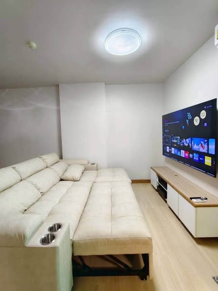 living room of Supalai Park Khaerai-Ngamwongwan