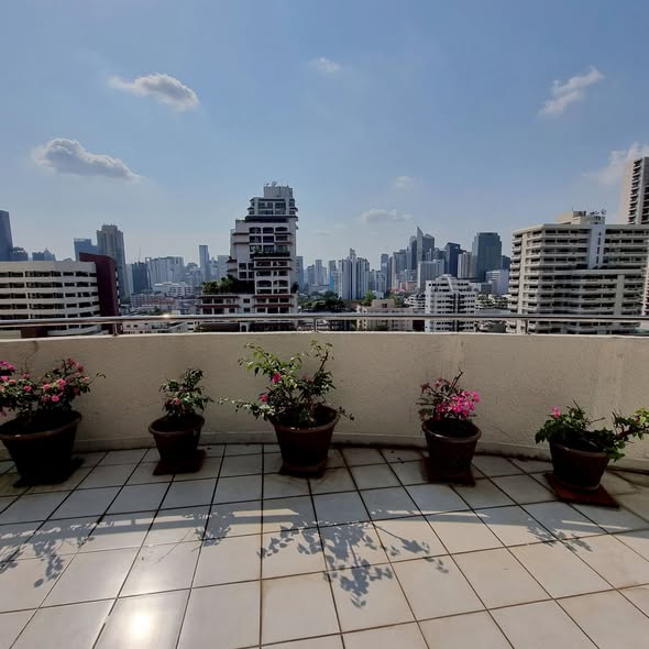 Supalai Place Condominium Sukhumvit 39
