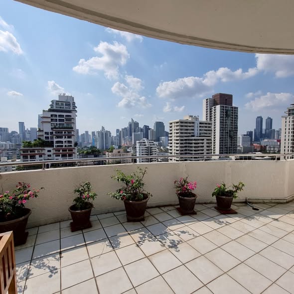 Supalai Place Condominium Sukhumvit 39