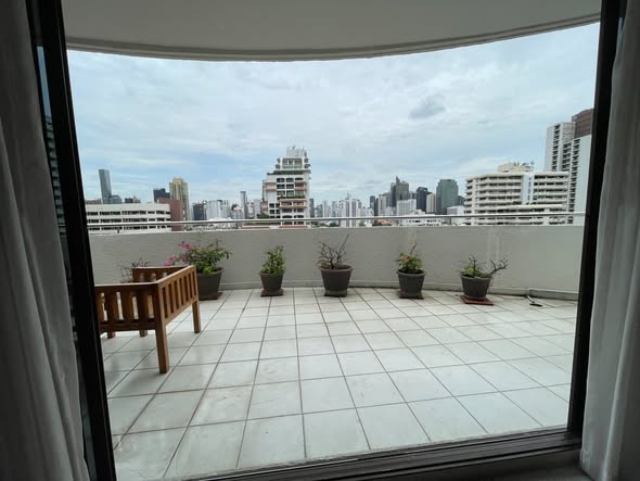 Supalai Place Condominium Sukhumvit 39