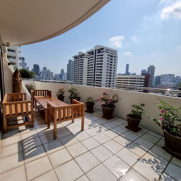 Supalai Place Condominium Sukhumvit 39