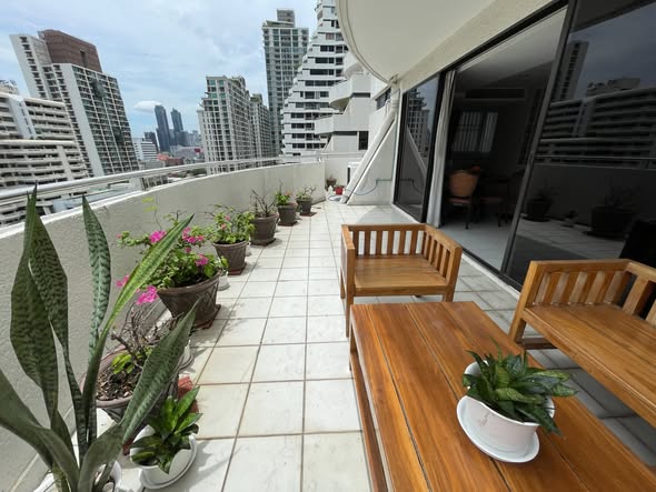 Supalai Place Condominium Sukhumvit 39