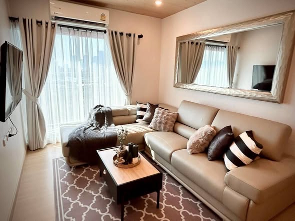 living room and bedroom of Supalai Veranda Rama 9