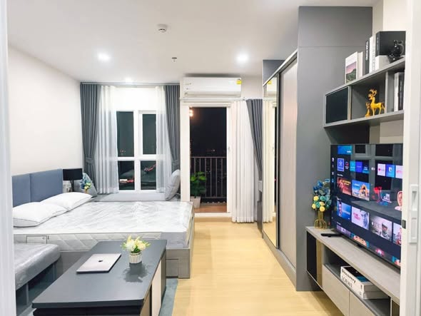 bedroom and living room of Supalai Veranda Ramkhamhaeng Building C
