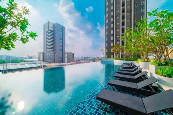 pool of Supalai Veranda Ramkhamhaeng