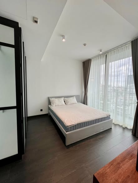 bedroom of Tait Sathorn 12