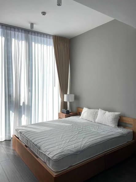 bedroom of Tait Sathorn 12