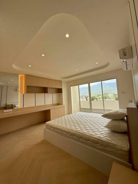 bedroom of Thaweephol Tower