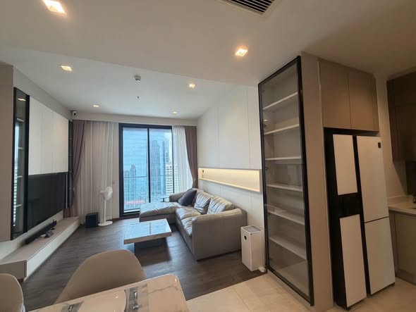 bedroom and room interior of The Address Siam-Ratchathewi