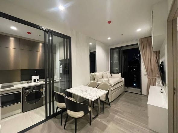 living room and room interior of The Address Siam-Ratchathewi