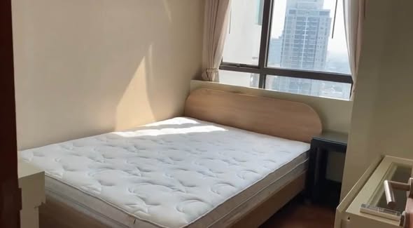bedroom of The Address Sukhumvit 28