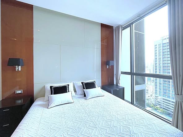 bedroom of The Address Sukhumvit 28