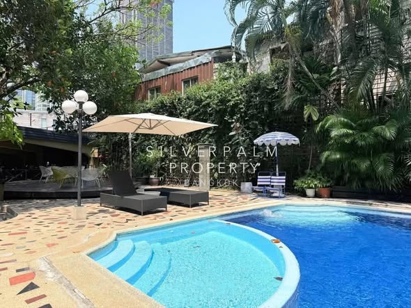 pool of The Alcove Thonglor 10