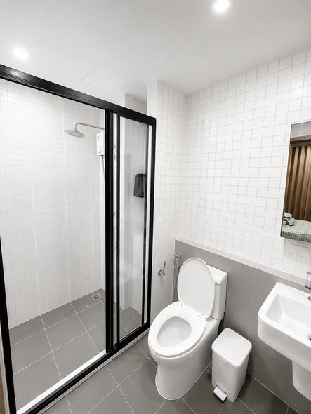 bathroom of THE BASE Height-Chiang Mai